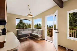 7413 Soundview Dr, Edmonds, WA 98026 - Photo 17