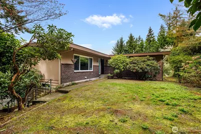 7413 Soundview Drive, Edmonds, WA 98026 - Photo 9
