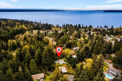 7413 Soundview Drive, Edmonds, WA 98026 - Photo 31