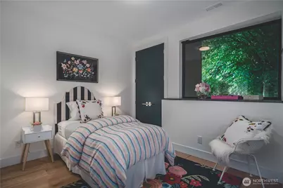 1017 California Lane SW, Seattle, WA 98116 - Photo 23