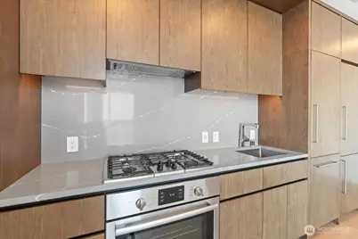 121 Stewart Street #2507, Seattle, WA 98101 - Photo 9