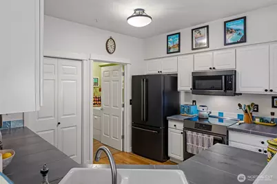 2009 196th Street SE #E104, Bothell, WA 98012 - Photo 13