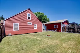 702 N Skagit St, Burlington, WA 98233 - Photo 3