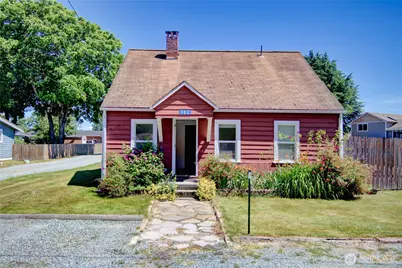 702 N Skagit Street, Burlington, WA 98233 - Photo 1
