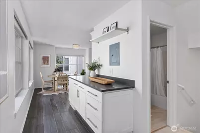 13716 Midvale Avenue N #C, Seattle, WA 98133 - Photo 11