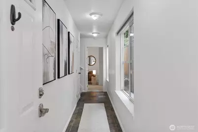 13716 Midvale Avenue N #C, Seattle, WA 98133 - Photo 3