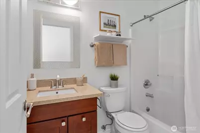 13716 Midvale Avenue N #C, Seattle, WA 98133 - Photo 17