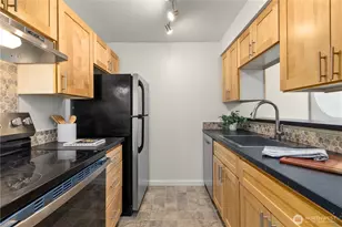 9484 Redmond-Woodinville Road NE, Redmond, WA 98052 - Photo 7