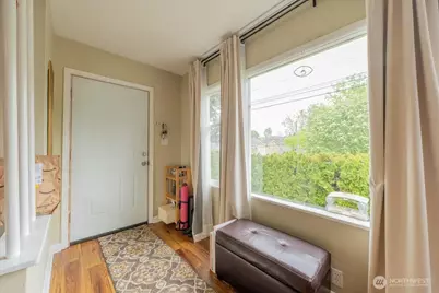 7945 9th Avenue SW, Seattle, WA 98106 - Photo 9