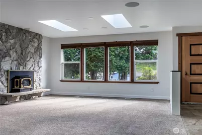 7102 48th Avenue E, Tacoma, WA 98443 - Photo 3