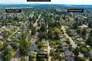 9745 Evanston Ave N, Seattle, WA 98103 - Photo 37
