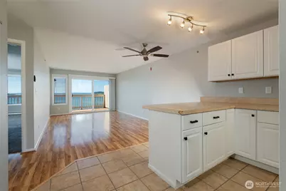 1199 SE 9th Avenue #304, Oak Harbor, WA 98277 - Photo 5