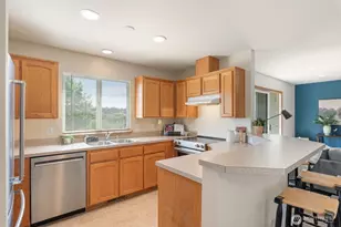 942 NE Cordero Pl, Oak Harbor, WA 98277 - Photo 9