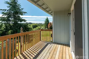 942 NE Cordero Pl, Oak Harbor, WA 98277 - Photo 17