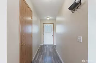 942 NE Cordero Pl, Oak Harbor, WA 98277 - Photo 3