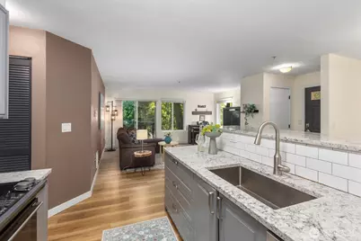 5501 Lakemont Boulevard SE #102, Bellevue, WA 98006 - Photo 9