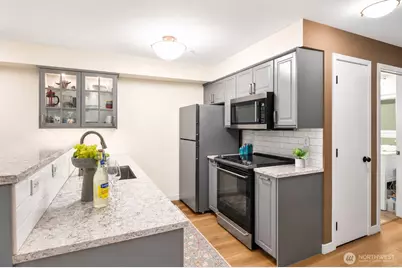 5501 Lakemont Boulevard SE #102, Bellevue, WA 98006 - Photo 7