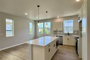 23336 Franklin Cir, Black Diamond, WA 98010 - Photo 3