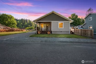 406 Long Street, Wilkeson, WA 98396 - Photo 1
