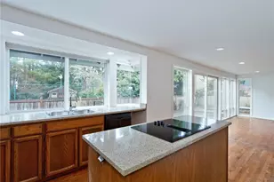 210 141st Ave NE, Bellevue, WA 98007 - Photo 13