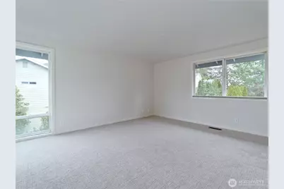 210 141st Avenue NE, Bellevue, WA 98007 - Photo 17