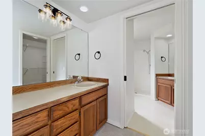 210 141st Avenue NE, Bellevue, WA 98007 - Photo 19