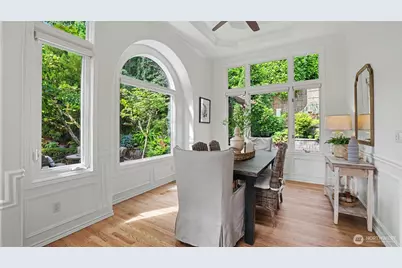 6163 93rd Avenue SE, Mercer Island, WA 98040 - Photo 7