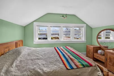 237 W Third Street, Port Angeles, WA 98362 - Photo 29