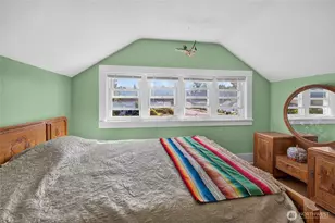 237 W 3rd St, Port Angeles, WA 98362 - Photo 29
