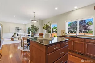 16105 Northup Way, Bellevue, WA 98008 - Photo 11