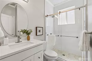 16105 Northup Way, Bellevue, WA 98008 - Photo 19