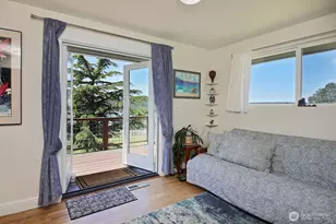 8216 Whidbey Dr, Clinton, WA 98236 - Photo 19