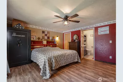 33620 45th Avenue Ct E, Eatonville, WA 98328 - Photo 17