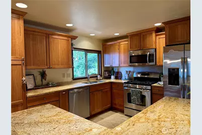745 SW 13th Avenue, Oak Harbor, WA 98277 - Photo 11