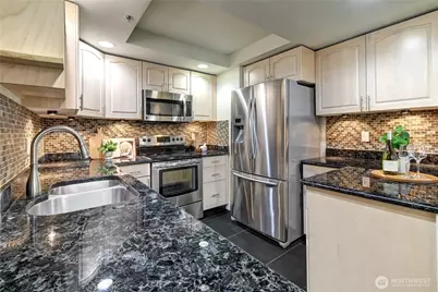 11011 NE 12th Street #202, Bellevue, WA 98004 - Photo 9