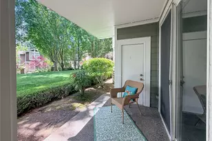 12208 NE 24th St, Bellevue, WA 98005 - Photo 21