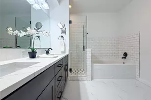 12208 NE 24th St, Bellevue, WA 98005 - Photo 11