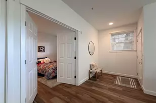 12208 NE 24th St, Bellevue, WA 98005 - Photo 17
