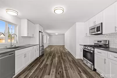 8823 S Yakima Avenue, Tacoma, WA 98444 - Photo 9
