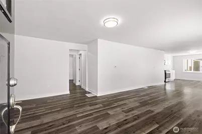 8823 S Yakima Avenue, Tacoma, WA 98444 - Photo 3