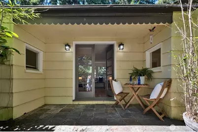 13753 Stone Avenue N, Seattle, WA 98133 - Photo 1
