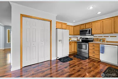 1811 Williamsburg Court, Bellingham, WA 98226 - Photo 19