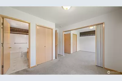 996 SE Admiral Place, College Place, WA 99324 - Photo 13