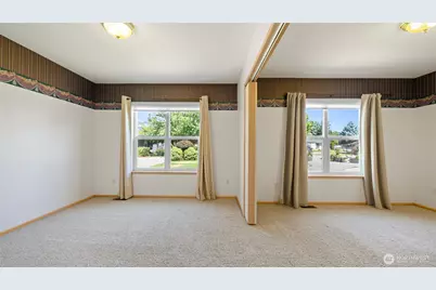 996 SE Admiral Place, College Place, WA 99324 - Photo 11