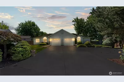 996 SE Admiral Place, College Place, WA 99324 - Photo 1