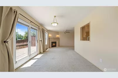 996 SE Admiral Place, College Place, WA 99324 - Photo 3