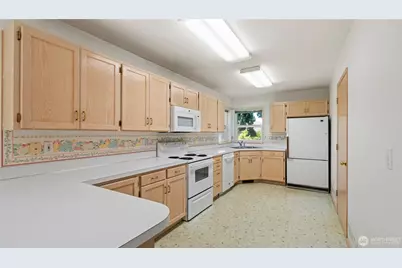 996 SE Admiral Place, College Place, WA 99324 - Photo 29