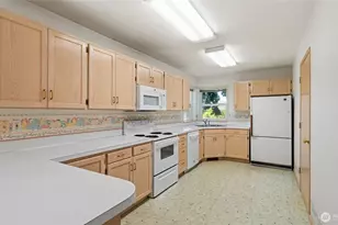 996 SE Admiral Pl, College Place, WA 99324 - Photo 29