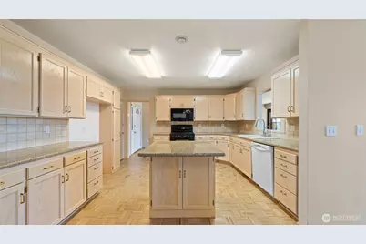 996 SE Admiral Place, College Place, WA 99324 - Photo 5
