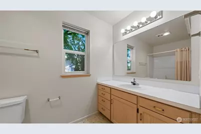 996 SE Admiral Place, College Place, WA 99324 - Photo 33